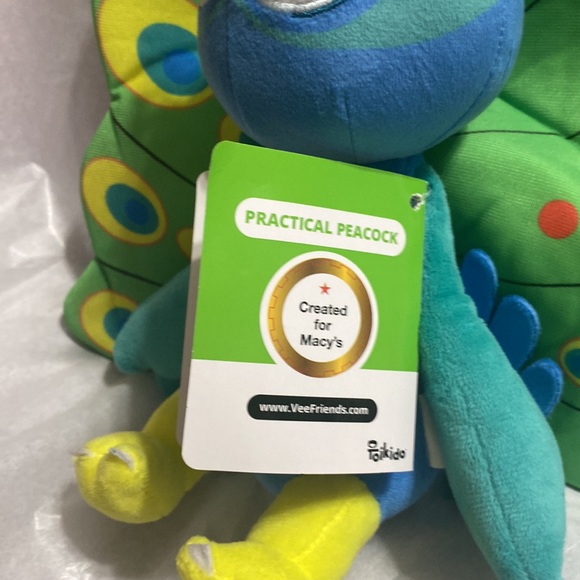 Vee Friends Collectible Plush - Picture 5 of 6